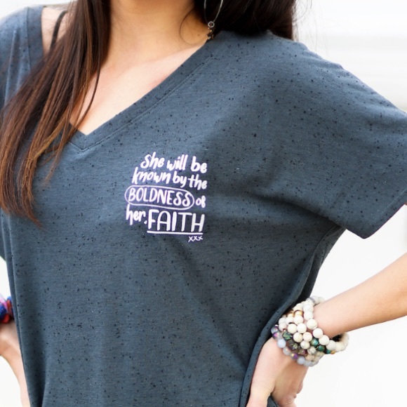 Things she loves v neck boldness of her faith top - Picture 2 of 8